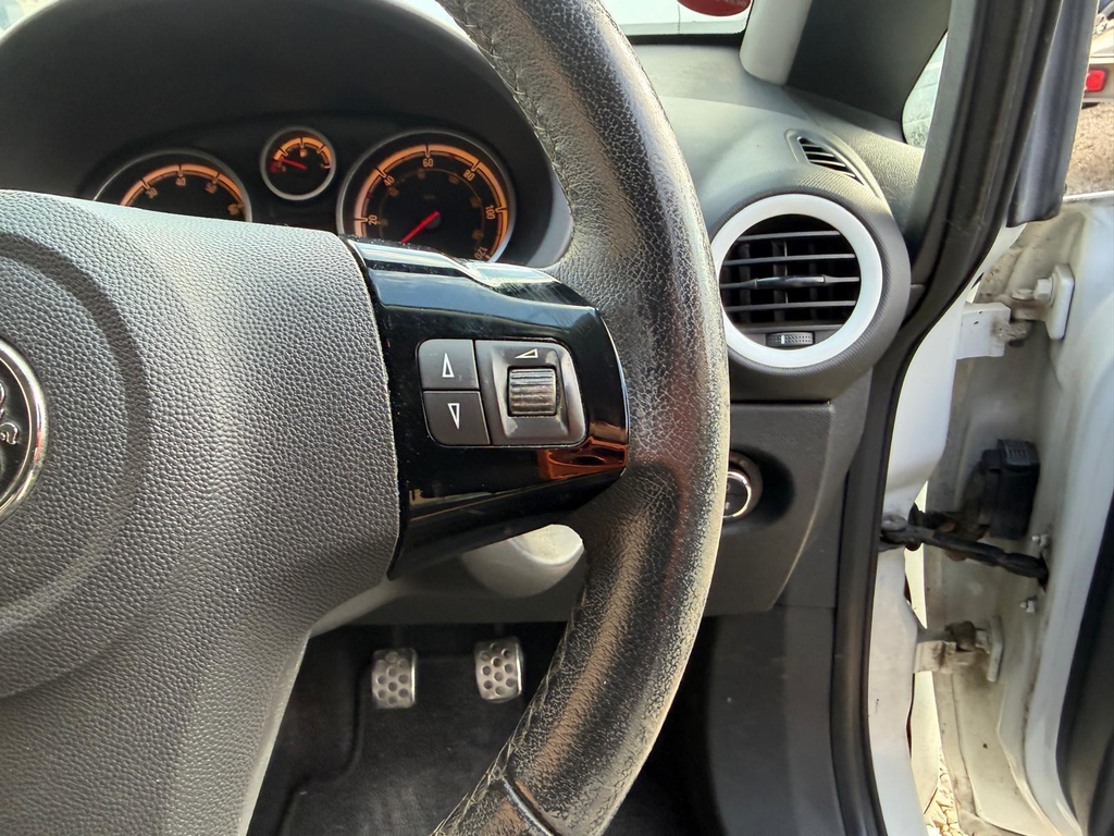 Vauxhall Corsa Hatchback 1.2 Yellow #14