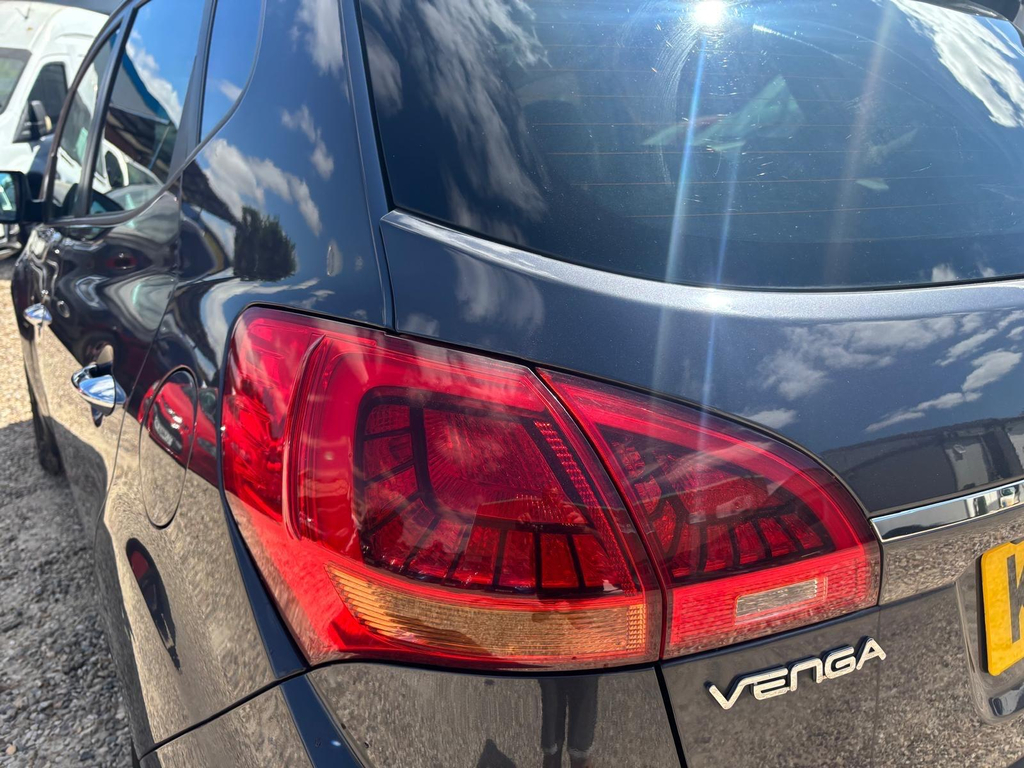 Kia Venga 1.6 4 Euro 6 White #30