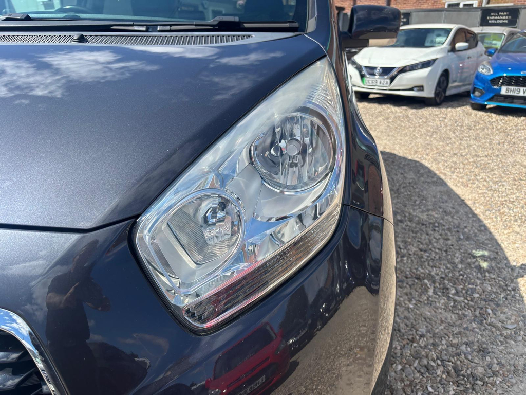 Kia Venga 1.6 4 Euro 6 White #26