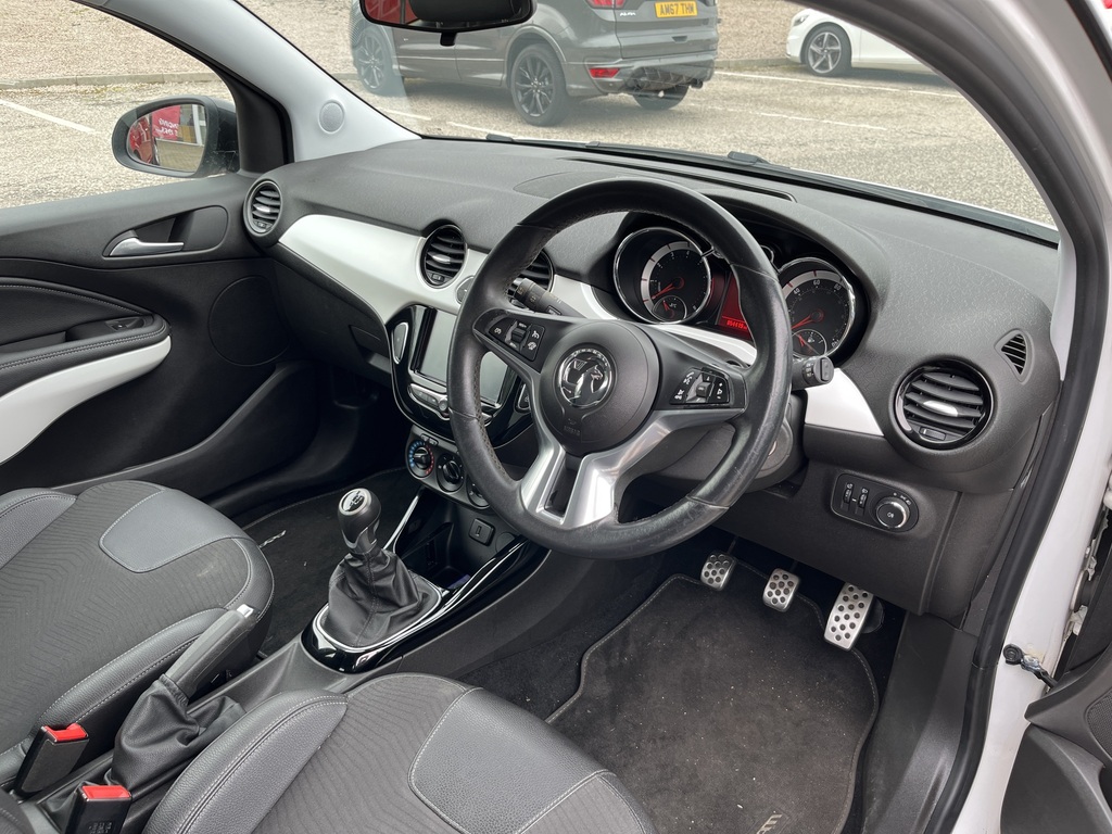 Vauxhall Adam 1.2I Energised White #2