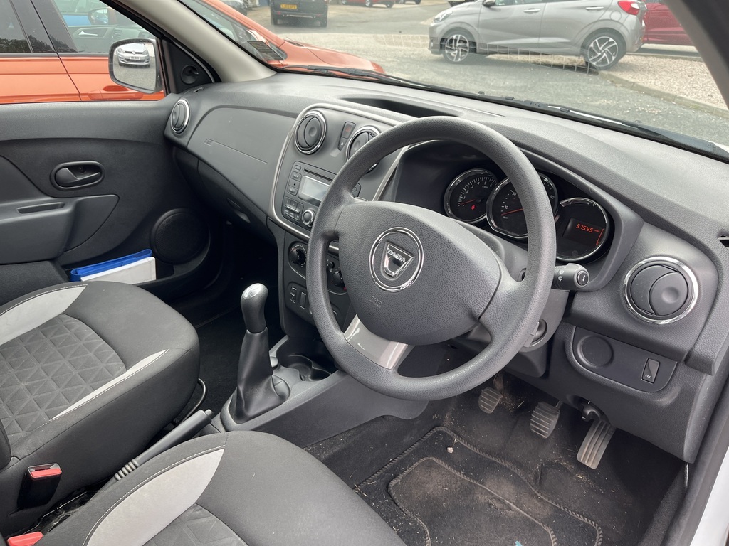 Dacia Sandero Stepway 0.9 Tce Ambiance White #2
