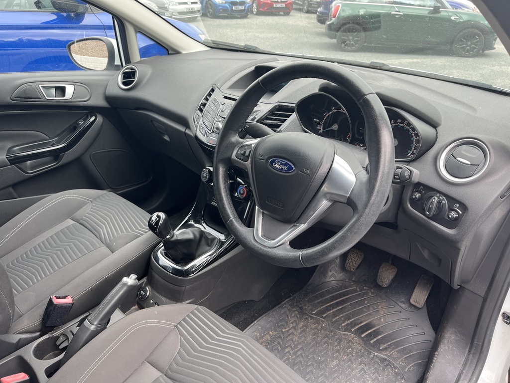 Ford Fiesta 1.0T Ecoboost Titanium Powershift Euro 5 Silver #2