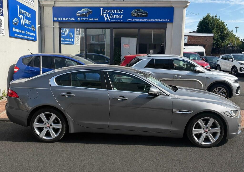 Jaguar XE 2.0D Portfolio Euro 6 Ss Grey