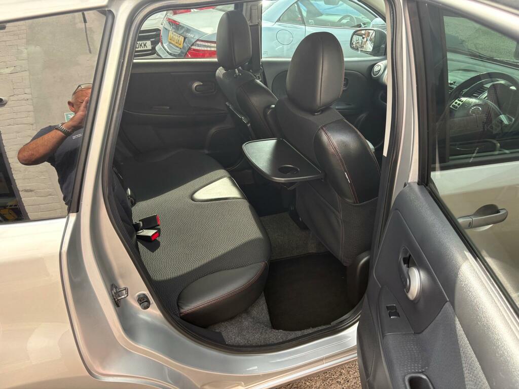 Nissan Note 1.6 16V Tekna Hatchback Euro 4 11 Beige #14