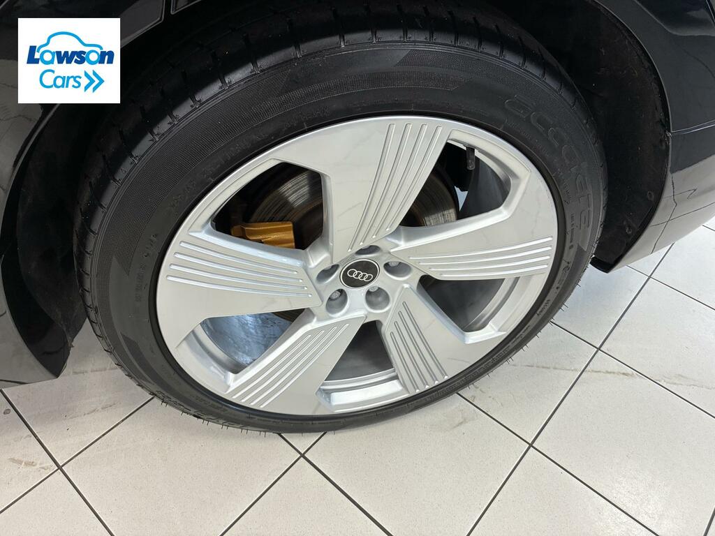 Audi E-Tron S S Line Black #6