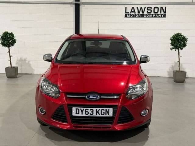 Ford Focus 1.6 Zetec Hatchback Euro 5 105 Red #6