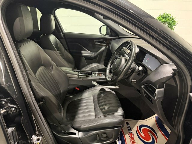Jaguar F-Pace 2.0 D180 Portfolio Suv Awd Euro 6 Black #2