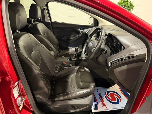 Ford Focus 1.0T Ecoboost Titanium X Estate Red #2