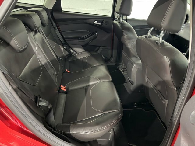 Ford Focus 1.0T Ecoboost Titanium X Estate Red #3