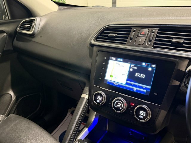 Renault Kadjar 1.3 Tce Iconic Suv Euro 6 Ss White #27