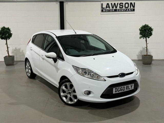 Ford Fiesta 1.6 Titanium Hatchback 134 G Km White #4