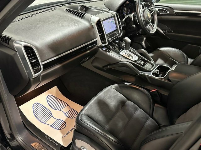 Porsche Cayenne 3.0 Td V6 Platinum Edition Suv Tiptroni Black #2