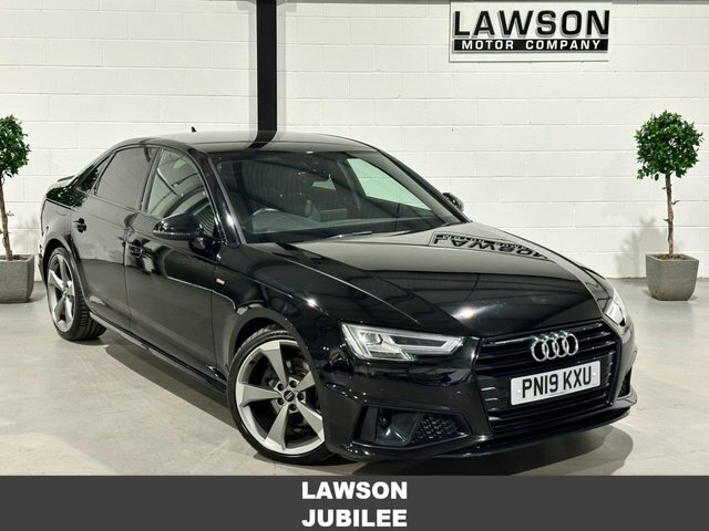 Audi A4 2.0 Tdi 35 Black Edition Saloon S Troni Black
