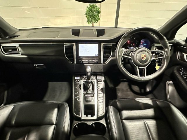 Porsche Macan 2.0T Suv Pdk 4Wd Euro 6 S S 252 Ps Black #4