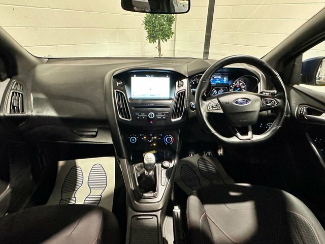 Ford Focus 1.0T Ecoboost St-line Hatchback Blue #6