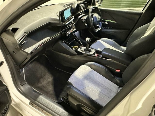 Peugeot 208 1.2 Puretech Gt Premium Hatchback Manua White #2