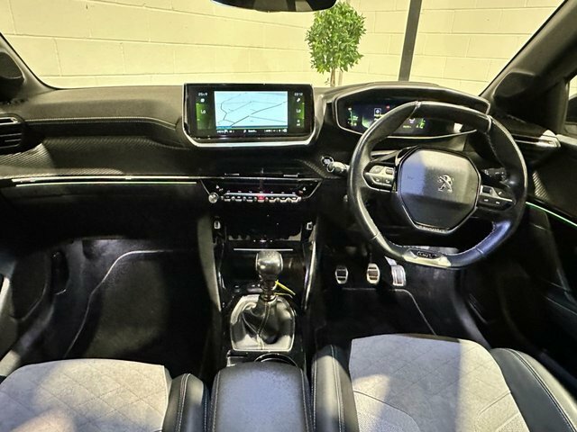 Peugeot 208 1.2 Puretech Gt Premium Hatchback Manua White #5