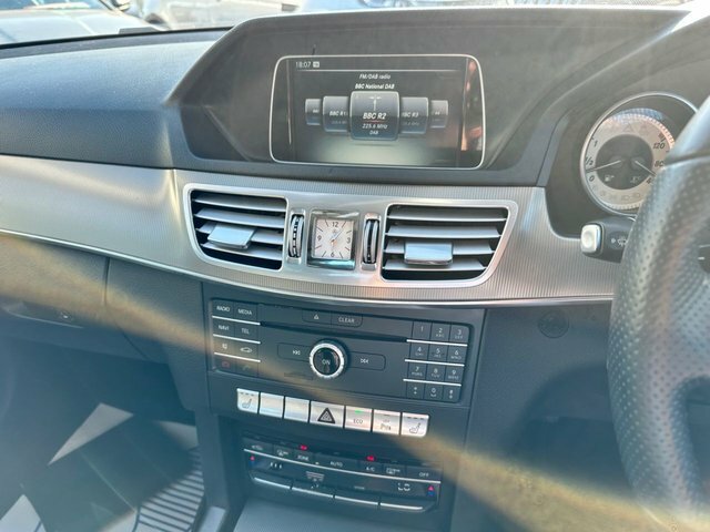 Mercedes-Benz E Class 2.1 E220 Bluetec Se Saloon G-tronic Eu Grey #6