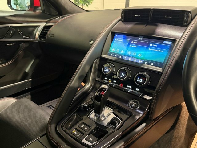 Jaguar F-Type 3.0 Supercharged V6 Silver #28
