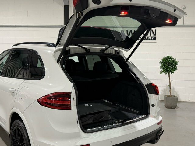 Porsche Cayenne Black #80