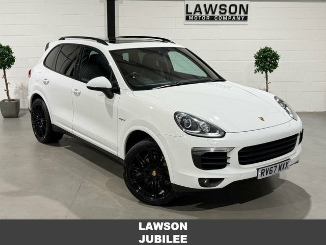 Porsche Cayenne 3.0 V6 E-hybrid S Platinum Edition Suv RV67WXX White