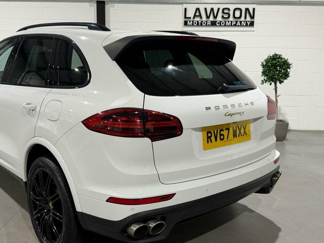 Porsche Cayenne Black #84