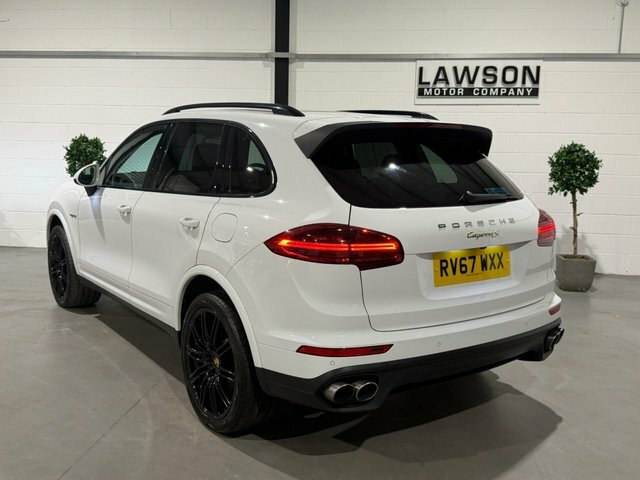 Porsche Cayenne Black #93
