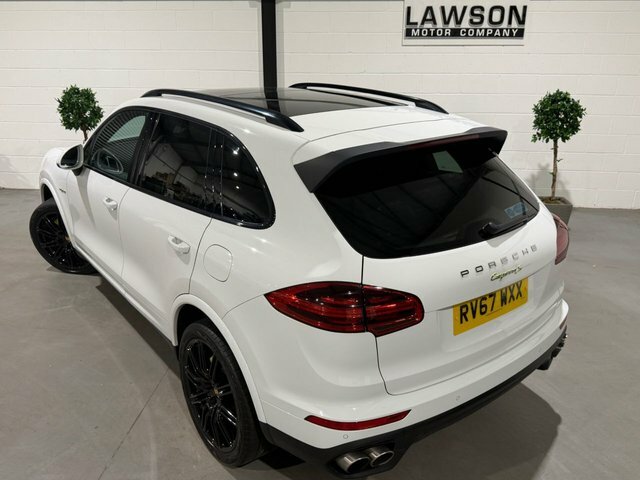 Porsche Cayenne Black #94