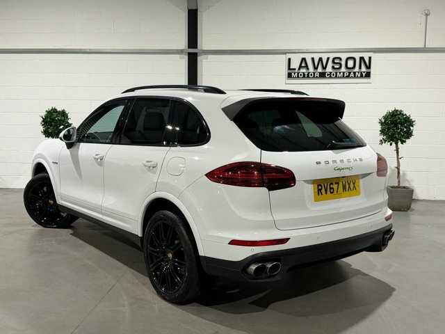 Porsche Cayenne Black #75