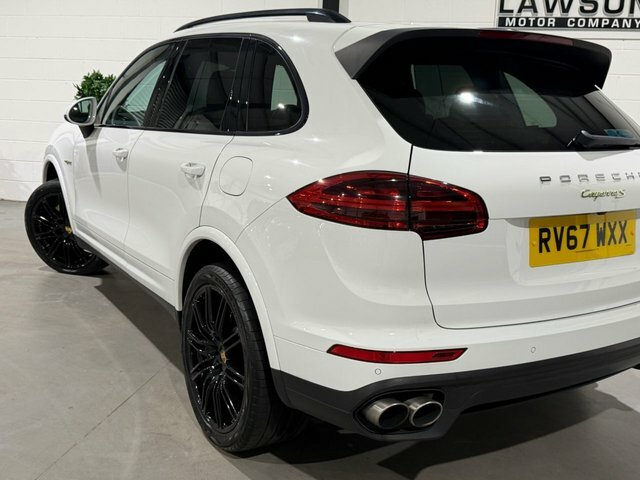 Porsche Cayenne Black #83