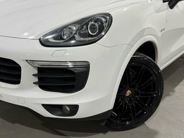 Porsche Cayenne Black #79
