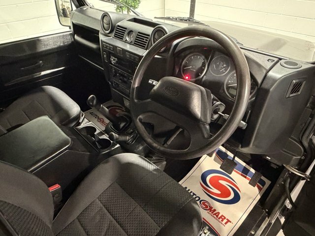 Land Rover Defender 90 2.2 Tdci Hard Top Suv 4Wd Swb Eu Grey #2