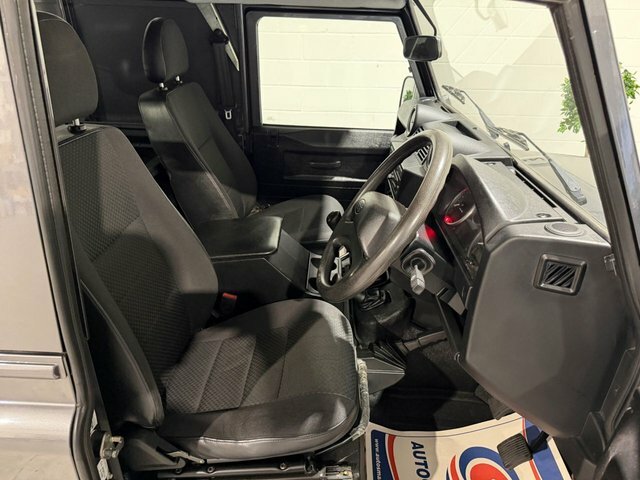 Land Rover Defender 90 2.2 Tdci Hard Top Suv 4Wd Swb Eu Grey #3