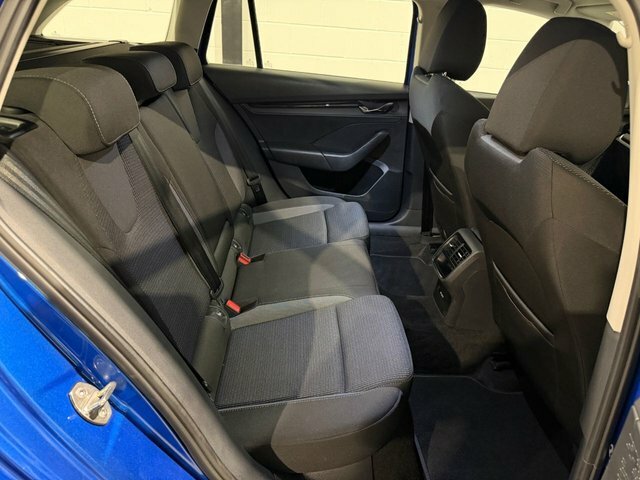 Skoda Octavia 2.0 Tdi Se Technology Estate Eur Blue #4