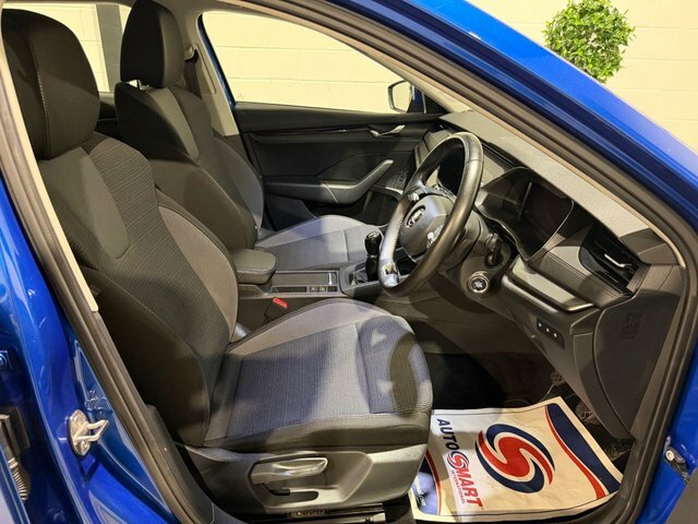 Skoda Octavia 2.0 Tdi Se Technology Estate Eur Blue #3