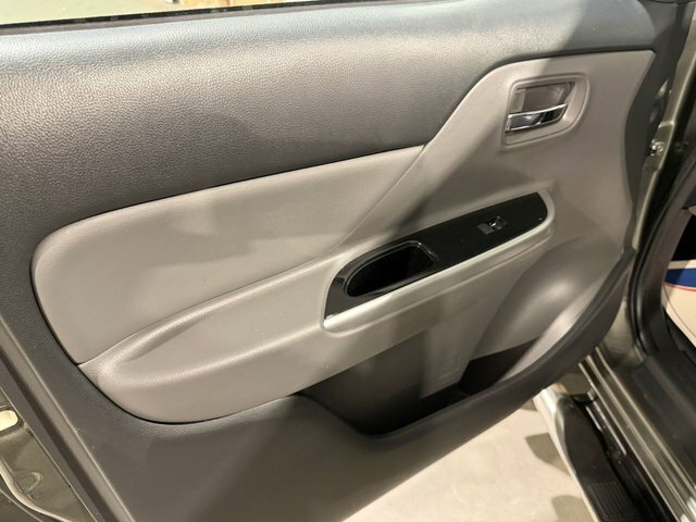 Mitsubishi L200 Pickup White #46