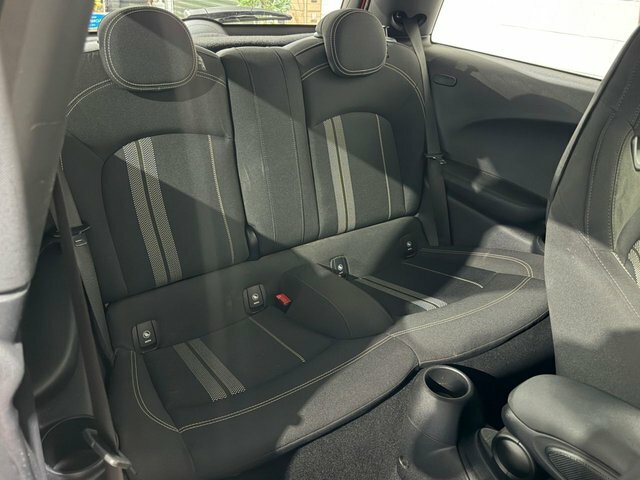 Mini Hatch 1.5 Cooper Sport Hatchback Euro Orange #2