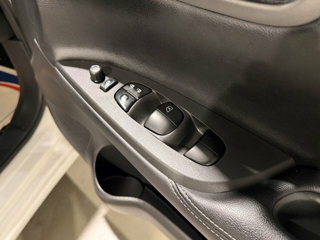 Nissan Pulsar Acenta Dig-t White #9