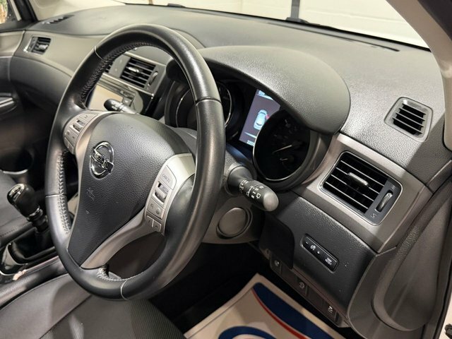 Nissan Pulsar Acenta Dig-t White #22