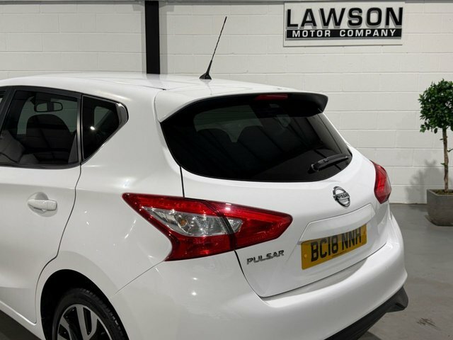Nissan Pulsar Acenta Dig-t White #32