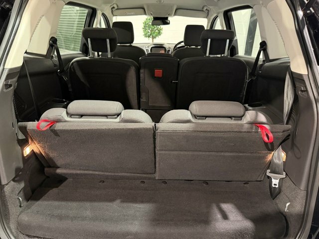 Ford Grand C-Max Titanium X Silver #35