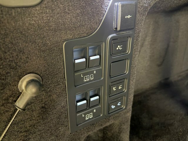 Land Rover Discovery R-dynamic Se Black #68