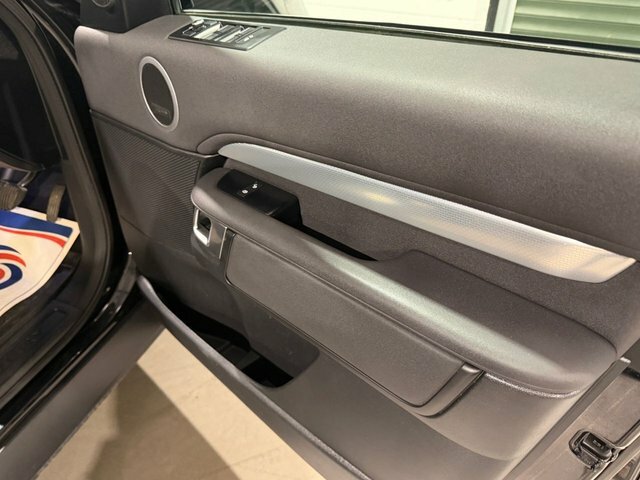 Land Rover Discovery  Black #40