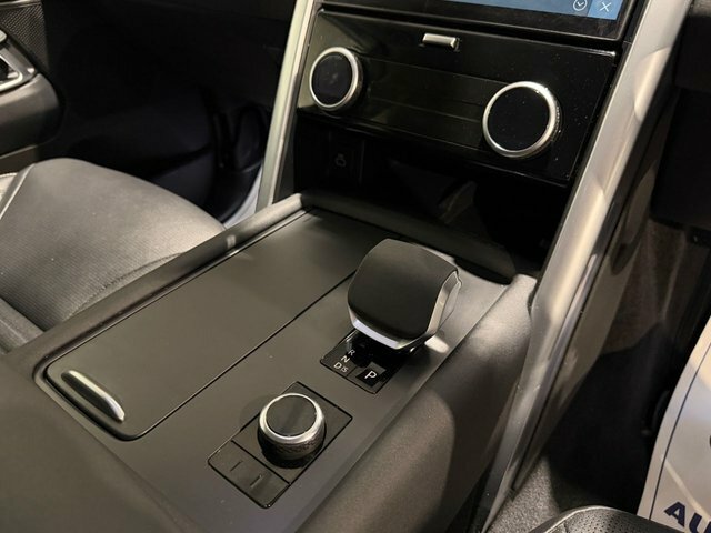 Land Rover Discovery Dynamic Hse Black #23