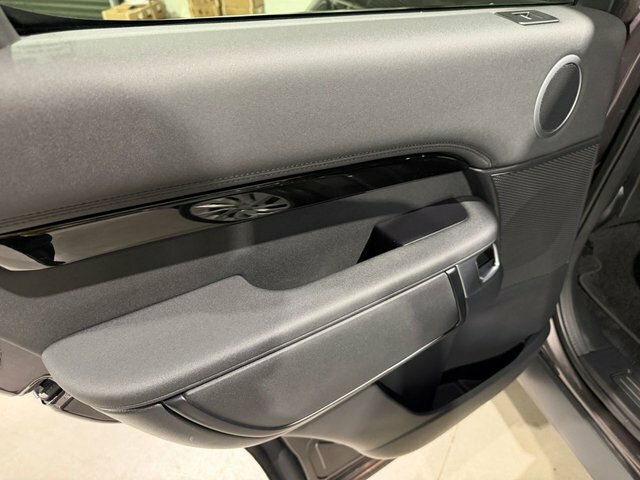 Land Rover Discovery Dynamic Hse Black #66
