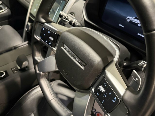 Land Rover Discovery Dynamic Hse Black #35