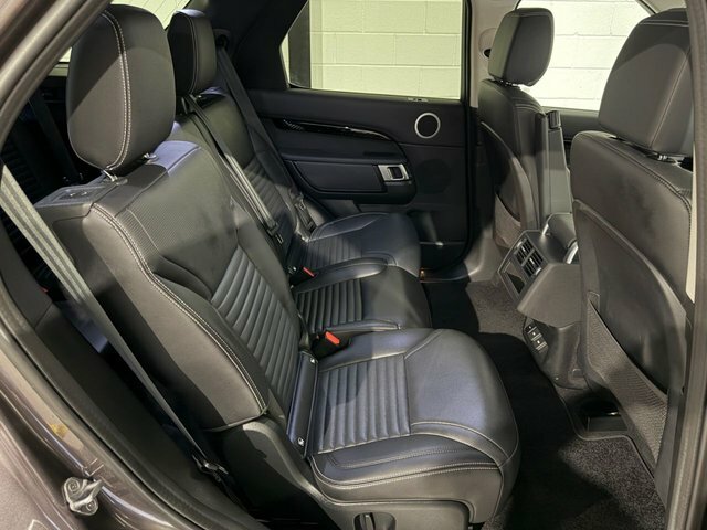 Land Rover Discovery Dynamic Hse Black #15