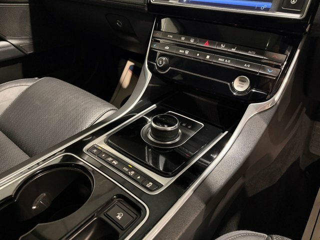 Jaguar XE 2.0 D Prestige 178 Bhp Red #21