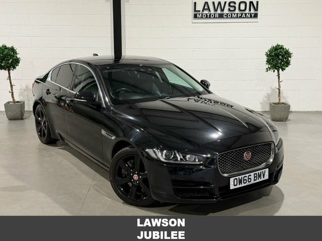 Jaguar XE 2.0D Portfolio Saloon Awd Euro 6 Black