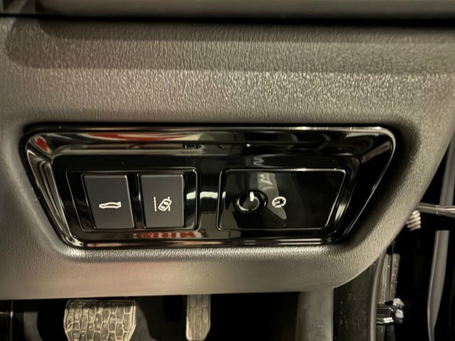 Jaguar XE 2.0 D Prestige 178 Bhp Red #40